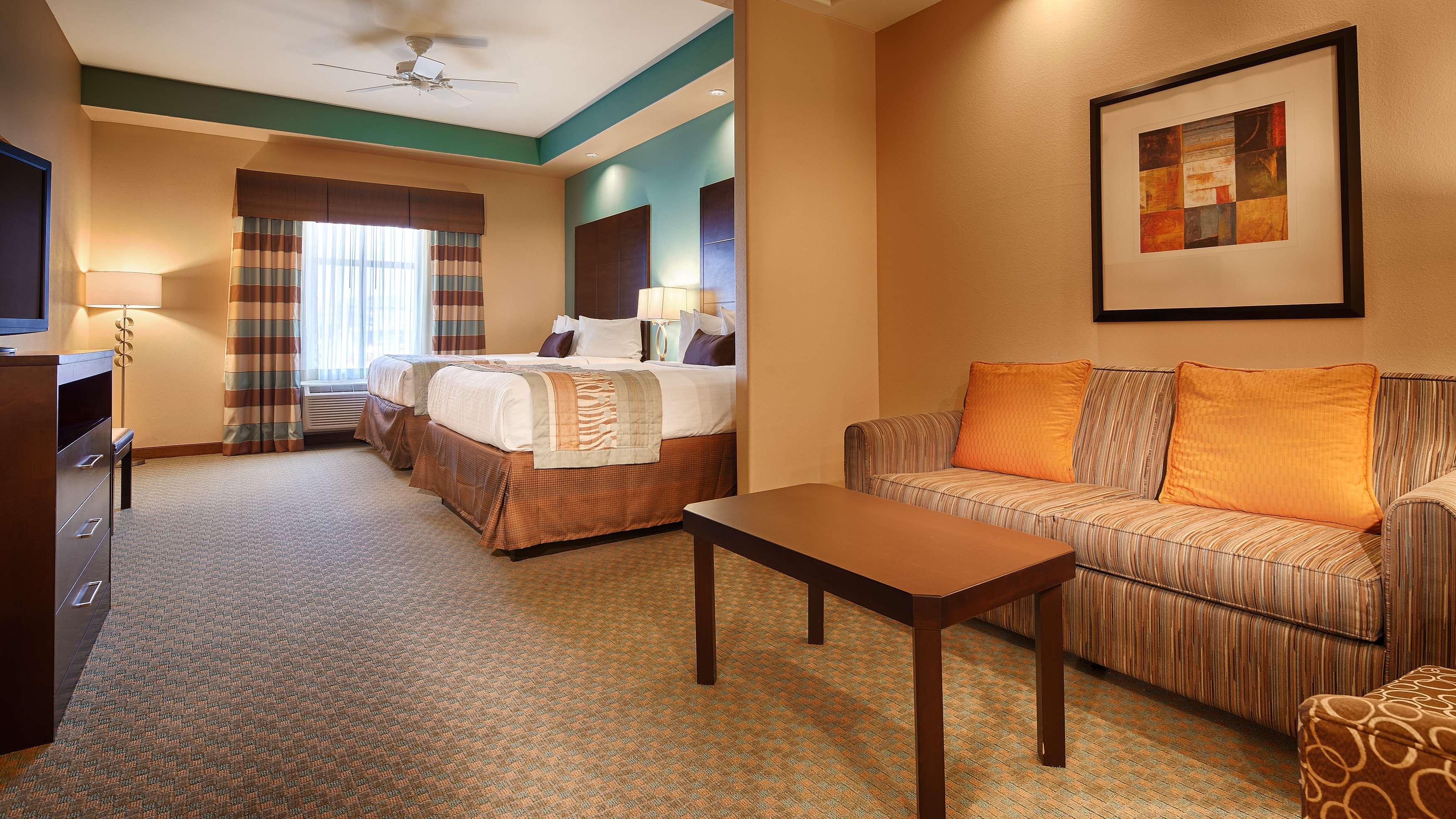 Best Western Plus Midland Suites Екстер'єр фото