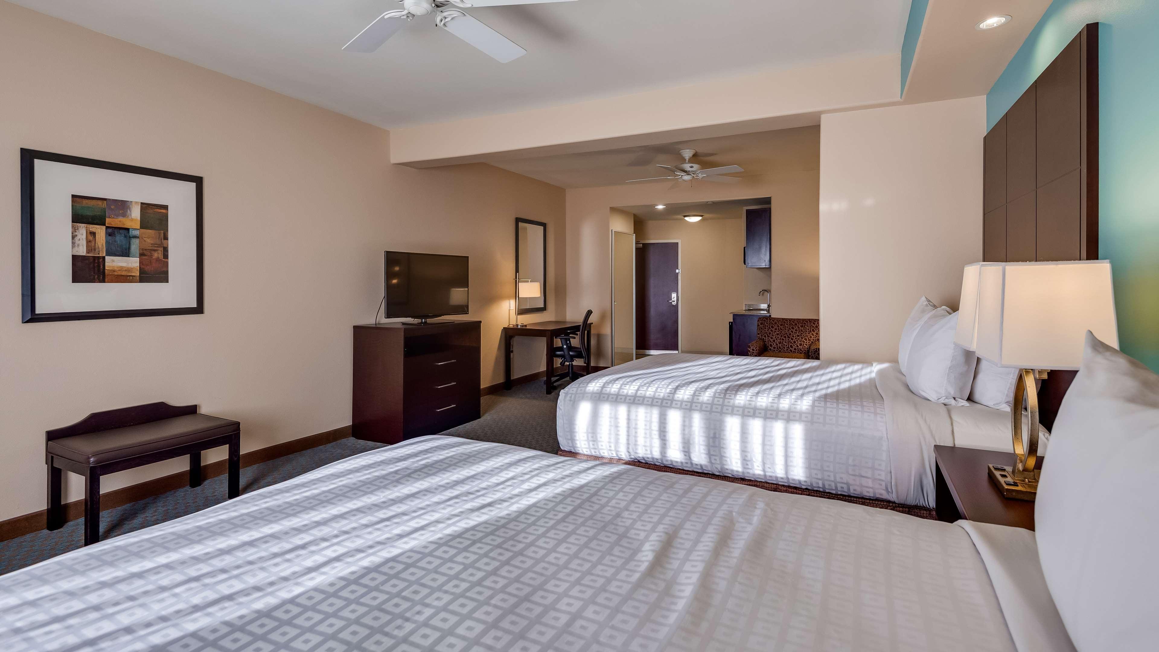 Best Western Plus Midland Suites Екстер'єр фото