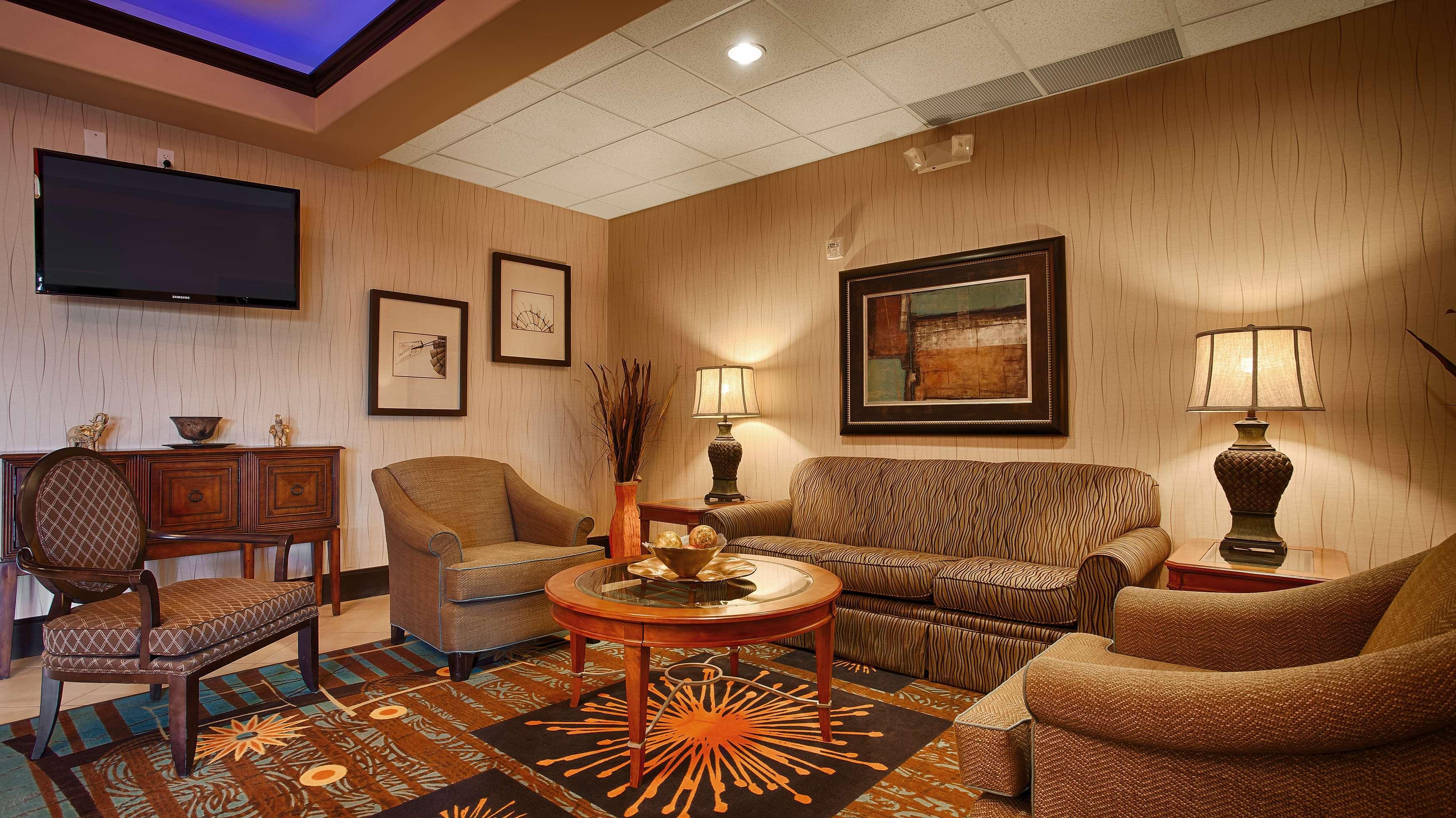 Best Western Plus Midland Suites Екстер'єр фото