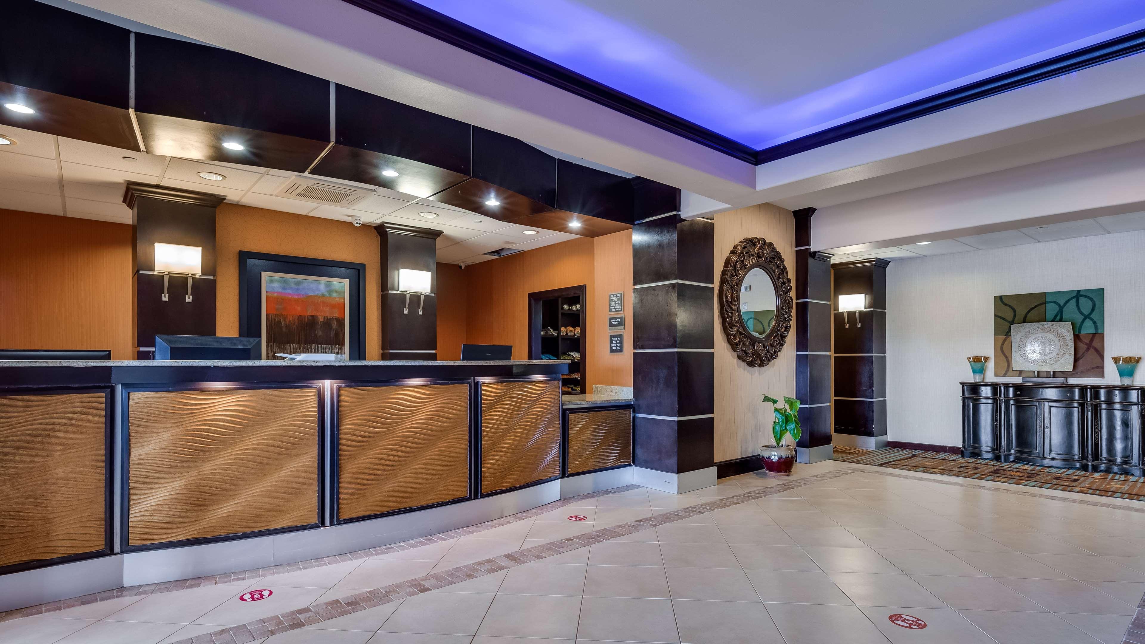 Best Western Plus Midland Suites Екстер'єр фото