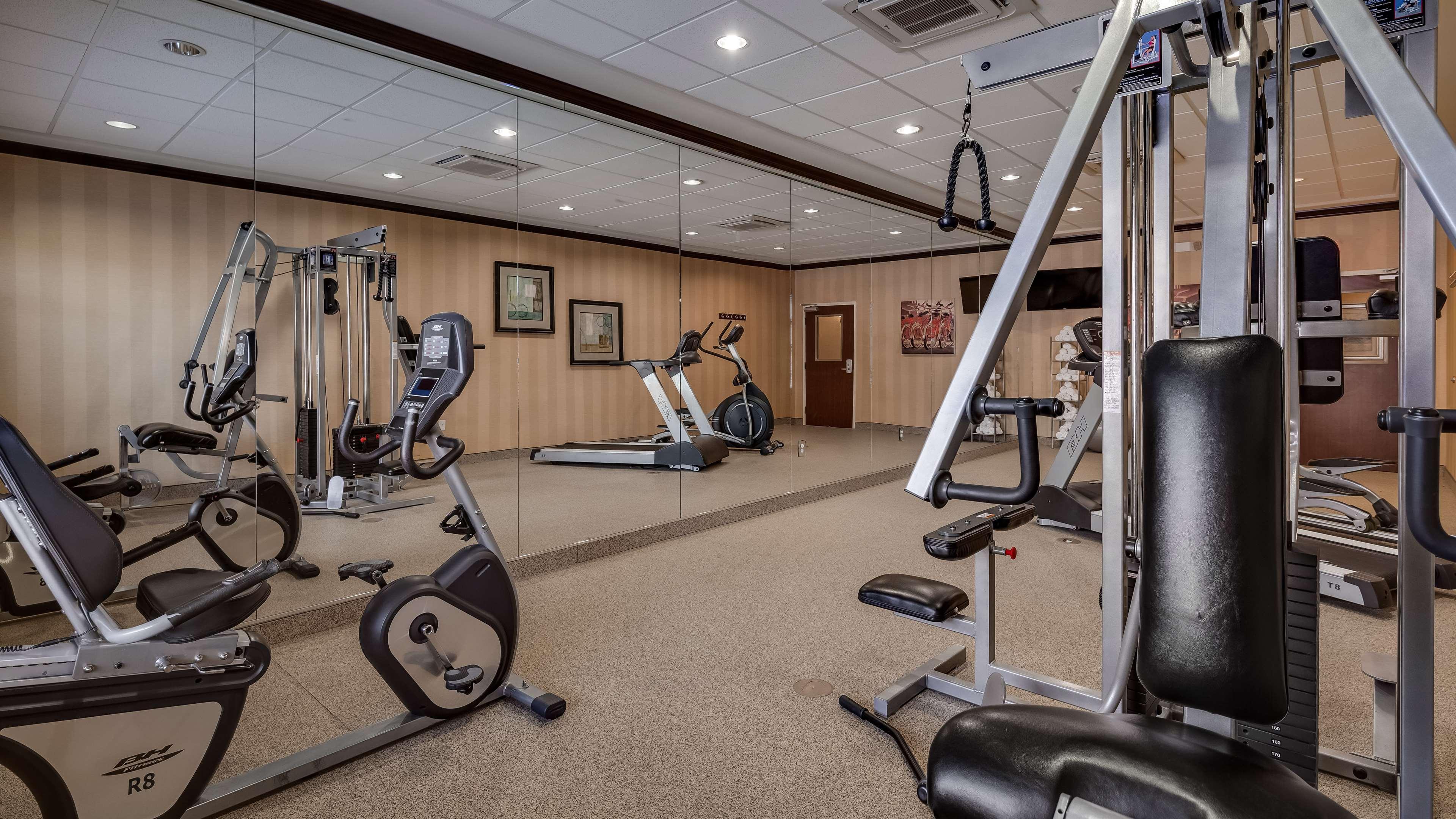 Best Western Plus Midland Suites Екстер'єр фото
