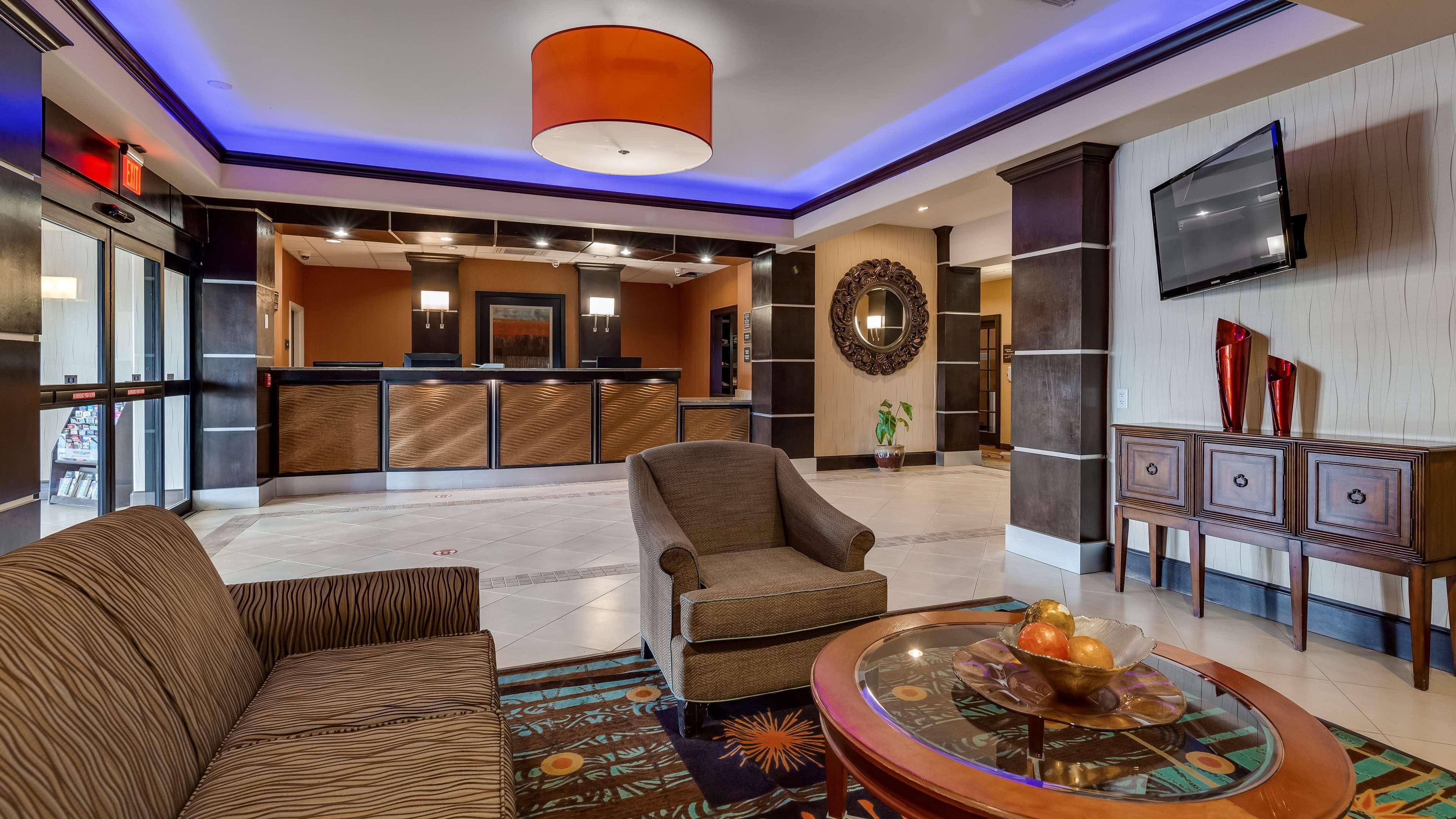 Best Western Plus Midland Suites Екстер'єр фото